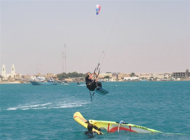 TATAvsWINDSURF.JPG