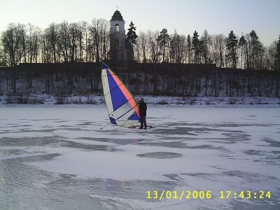 S2020310.jpg