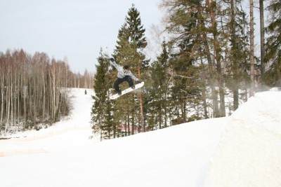 Jonas 360 with nose grab.JPG