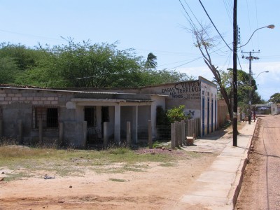 prastesnis namelis saloje.jpg